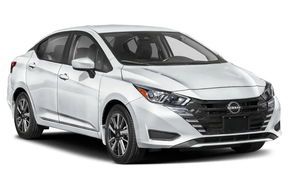 Nissan Sunny 2025